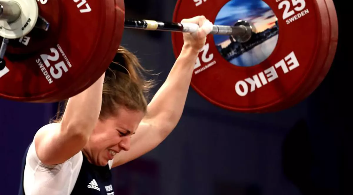 Loredana Toma, trei medalii de aur la Campionatele Europene de haltere din Georgia
