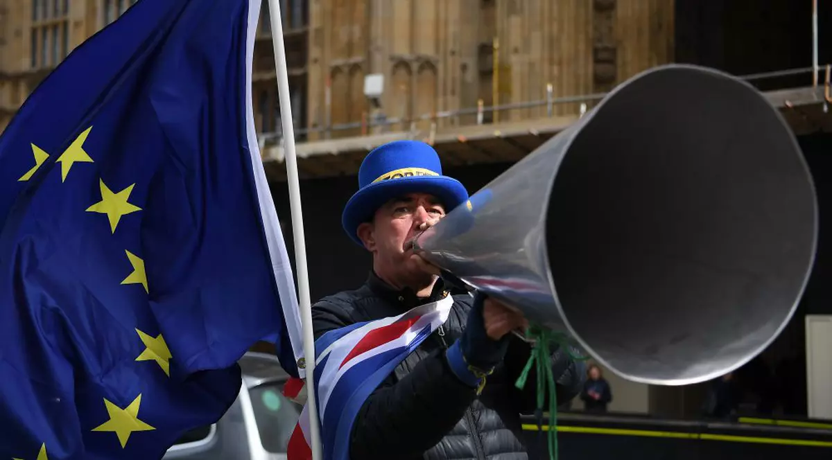 Spania anunță că îşi va redeschide consulatul de la Manchester pentru a veni în sprijinul cetăţenilor săi