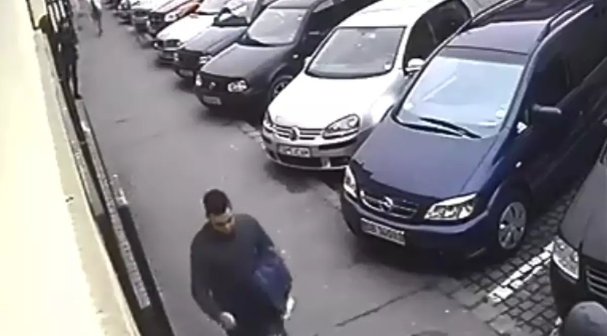 Hoții au prădat un magazin de haine din Sibiu ziua în amiaza mare