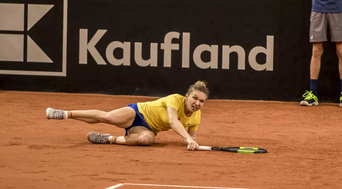 Căpitanul Franţei consideră că Mladenovic şi Garcia au reuşit să o epuizeze pe Halep în meciurile de simplu