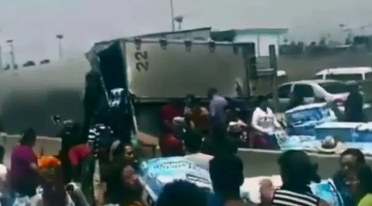 Au furat un tir de hârtie igienică. Poliția era de față!