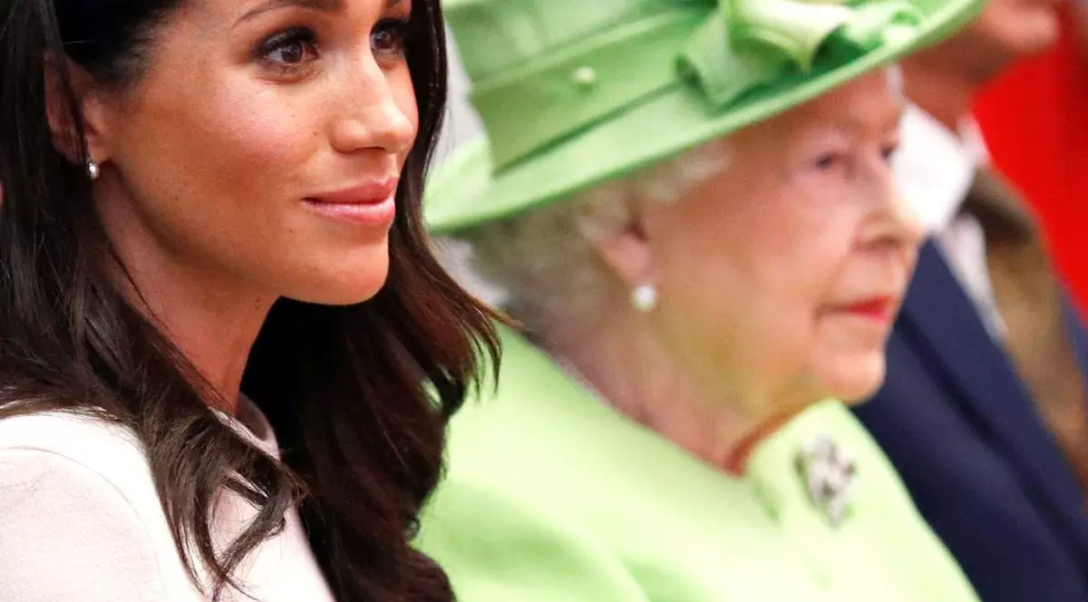 Regina Elisabeta a II-a i-a interzis lui Meghan Markle să poarte bijuteriile Prințesei Diana