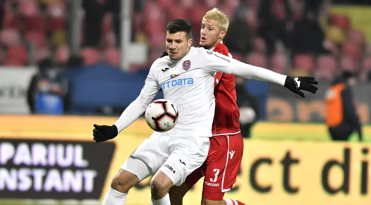 George Tucudean si Giorgios Katsikas in meciul de fotbal dintre Dinamo Bucuresti si CFR Cluj, contand pentru Liga 1 Betano, desfasurat pe Stadionul Dinamo din Bucuresti, marti 4 decembrie 2018. © FOTO Razvan Pasarica/SPORT PICTURES