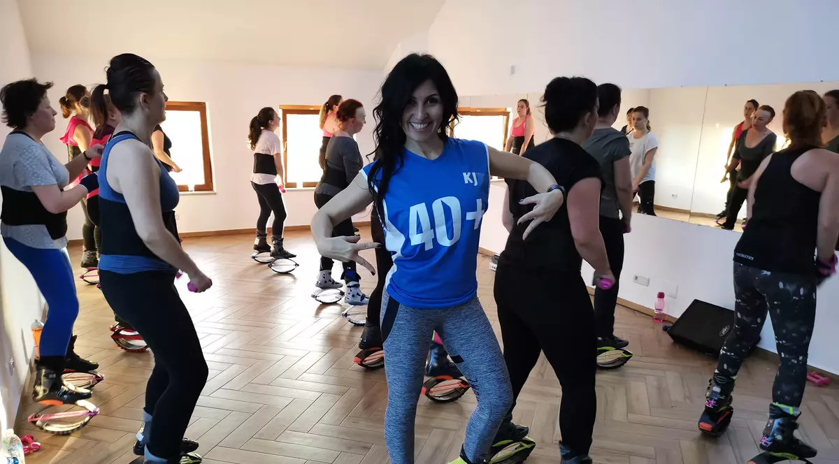 Cum a reușit Kinga Sebestyen să ajute persoanele cu probleme de sănatate, făcând Kangoo Jumps