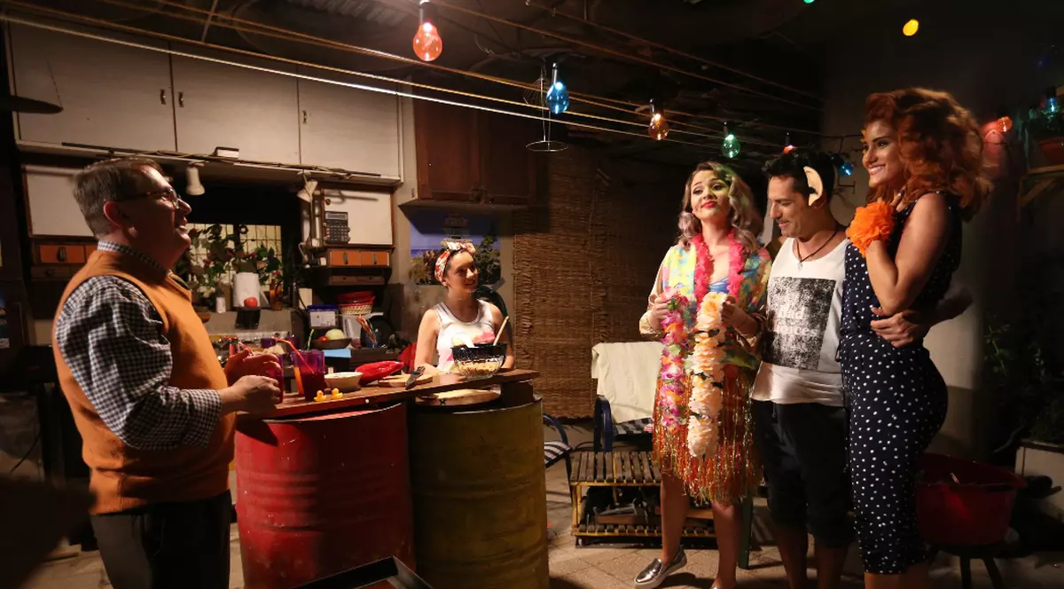 Ștefan Bănică joacă alături de o admiratoare, în Liber ca pasărea cerului: "Cinci ani la rând am mers cu mama la spectacolele lui de Crăciun"