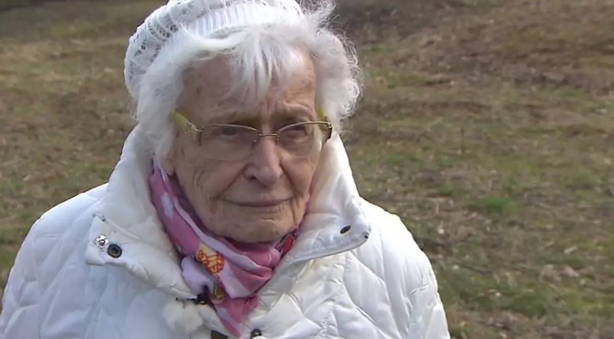 O bătrână de 100 de ani candidează