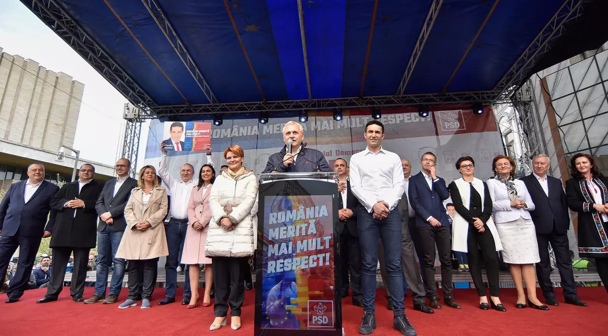 VIDEO/ Dragnea, la mitingul PSD de la Craiova: „Oamenii mi-au zis: «Chiar dacă te arestează, să nu renunţi, că venim şi te scoatem de acolo»”