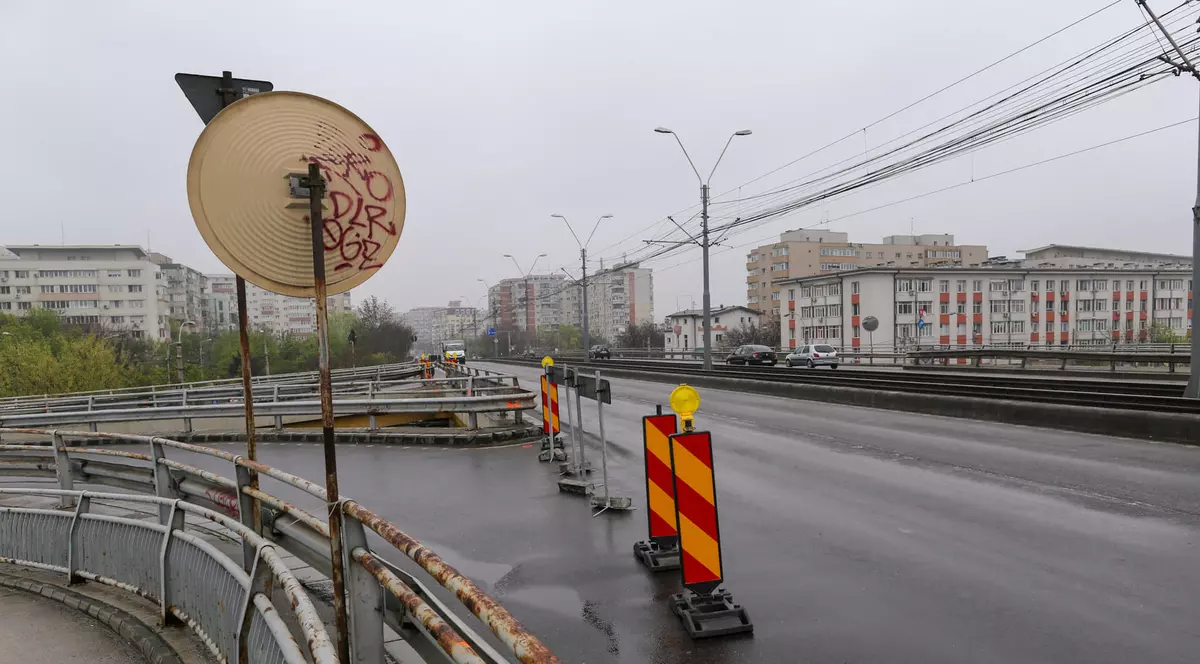 Peste 600 de mii de euro pentru un parapet, în București