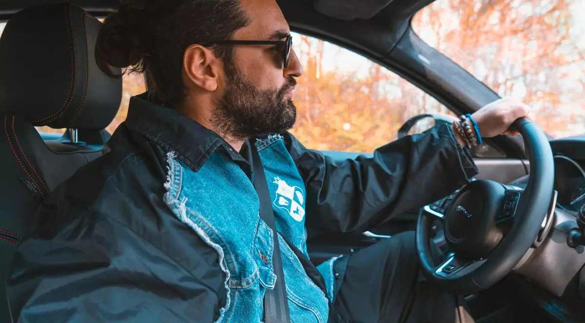 Reacția lui Smiley după ce i s-a atras atenția asupra părului. "Special pentru cei care-mi scriu că arăt neîngrijit"