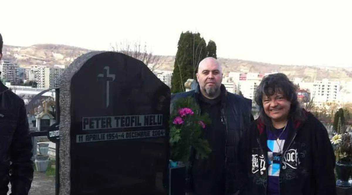 Melodie-omagiu pentru Teo Peter, la 15 ani de la moarte  «Sunt sigur că de acolo, de Sus, tata e mulțumit de ceea ce fac»