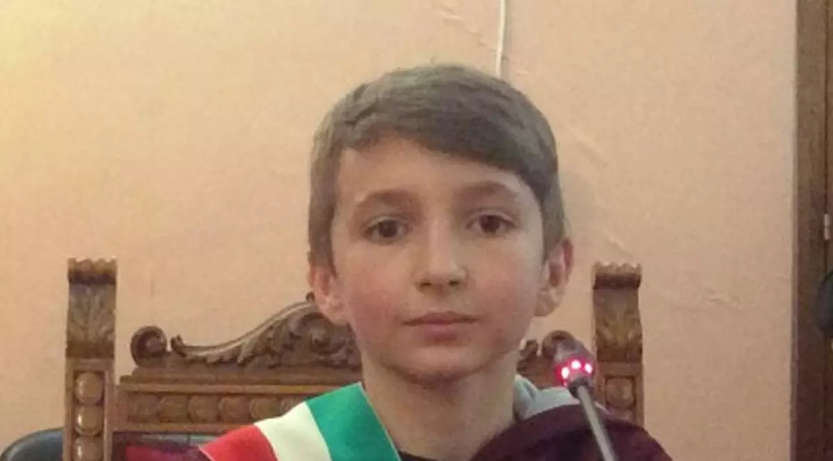 Un băiețel român este noul primar junior al unei localități din Italia