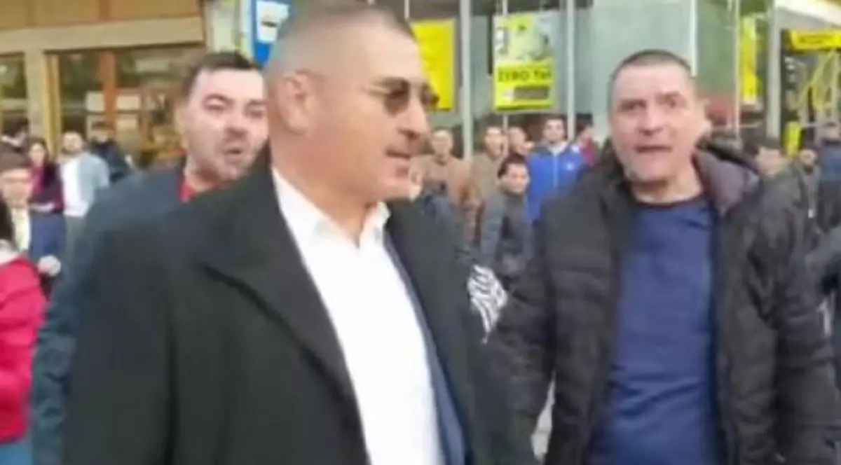 Deputații PSD Vasile Cîtea și Tudor Ciuhodaru, huiduiți la mitingul PSD