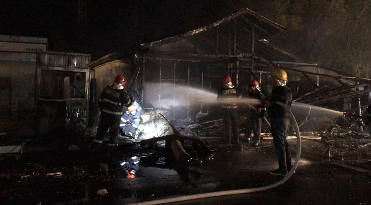 Incendiu la un restaurant din Afumaţi după ce o mașină a lovit ţeava de gaze