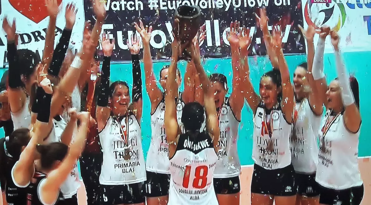 Echipa feminină Volei Alba Blaj a cucerit Cupa României