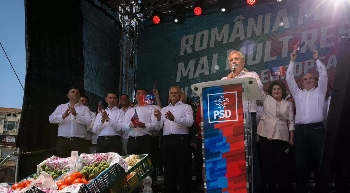 VIDEO | Miting PSD la Târgoviște. Liviu Dragnea: "Vom continua indiferent de piedicile puse de aceşti securişti nemernici! Nu renunţ!"