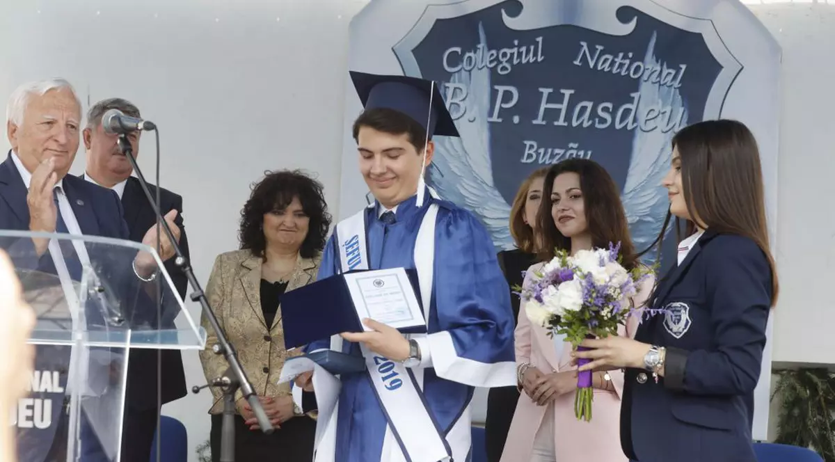 Șeful de promoție al Colegiului Național Bogdan Petriceicu Hasdeu din Buzău, despre testarea în urma căreia a fost admis la Oxford. «Profesorii au vrut să vadă cum gândesc, nu cât de multă materie știu»
