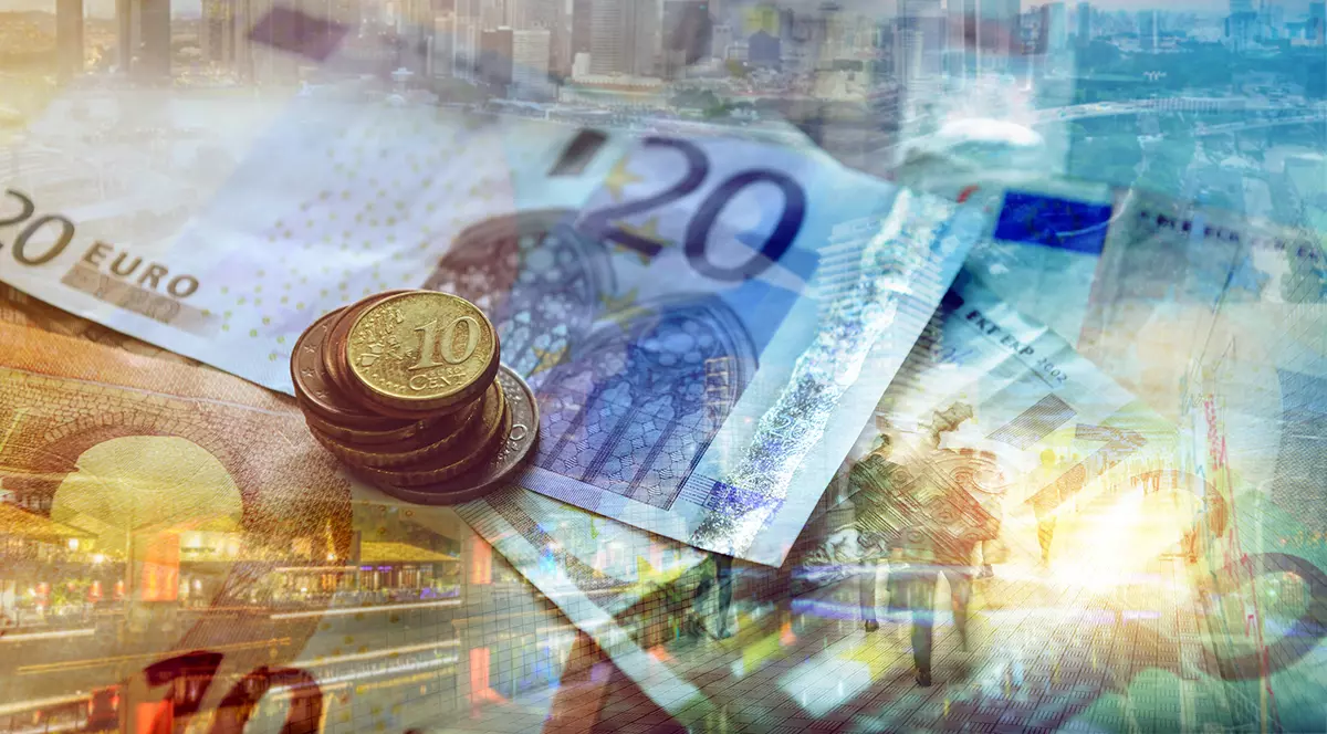 Măsura anunțată de Eugen Teodorovici pentru românii care muncesc în străinătate: vor putea transfera bani în țară fără comisioane