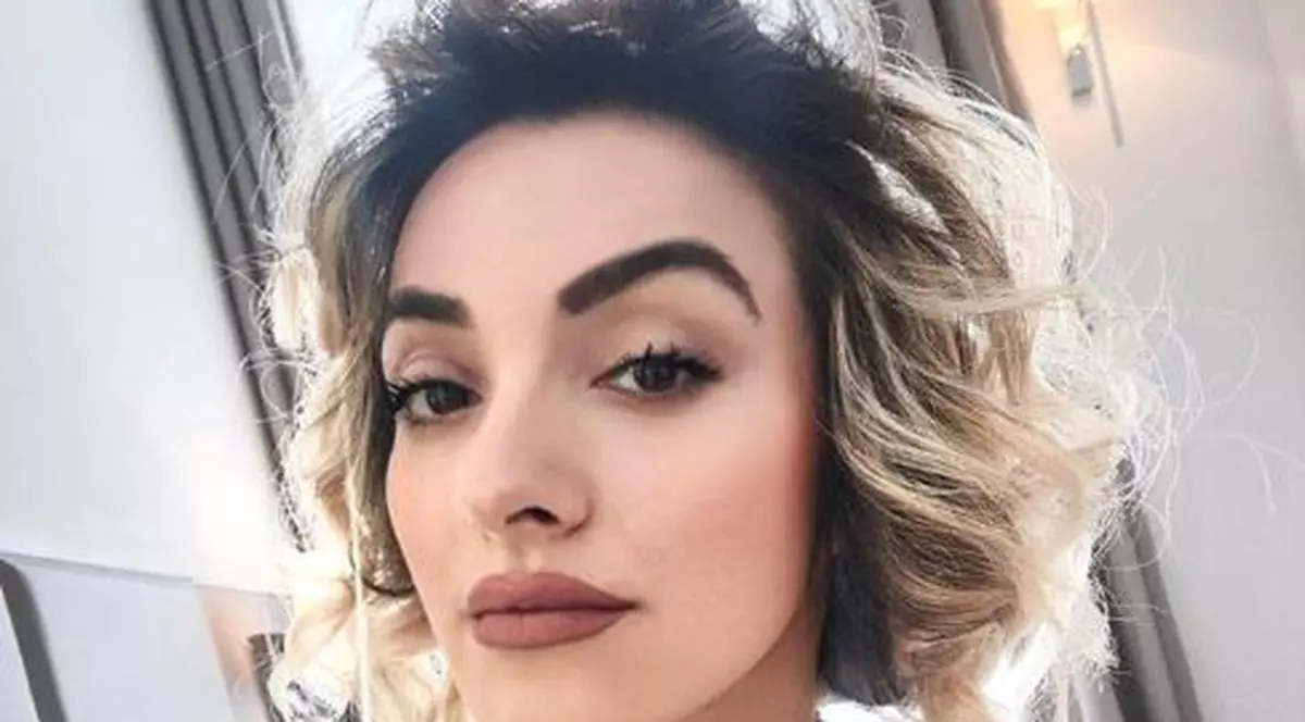 Ana Morodan prezintă "Răi da' buni". Îi ține locul lui Mihai Morar la emisiune