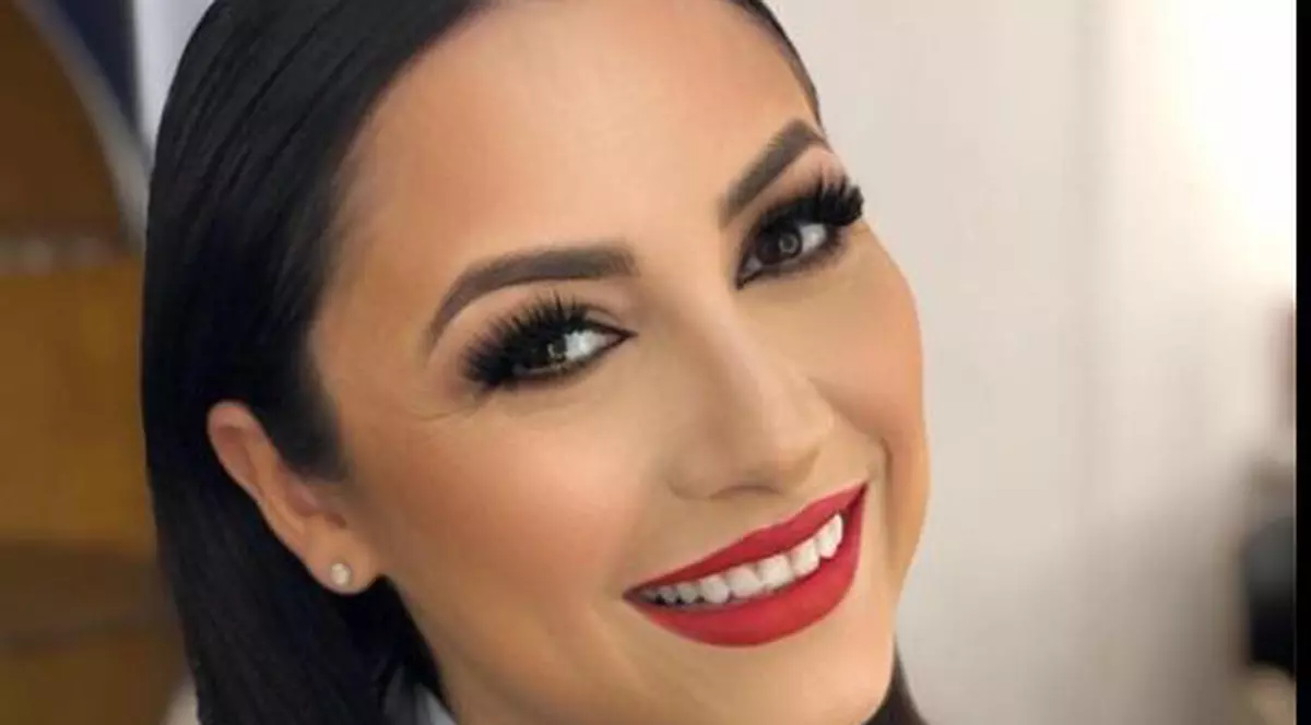 Andra a impresionat-o pe Iulia Albu. Artista, lăudată de fashion-editor