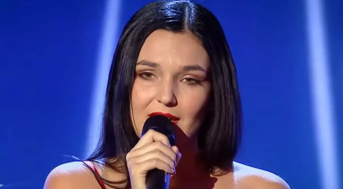 Profesoară de limba română care a cucerit publicul la "Românii au talent". A primit Golden Buzz