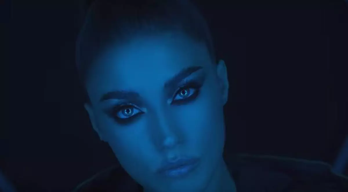 În dublu rol și cu imagine super sexy, Antonia lansează single-ul și videoclipul "Touch Me" | VIDEO