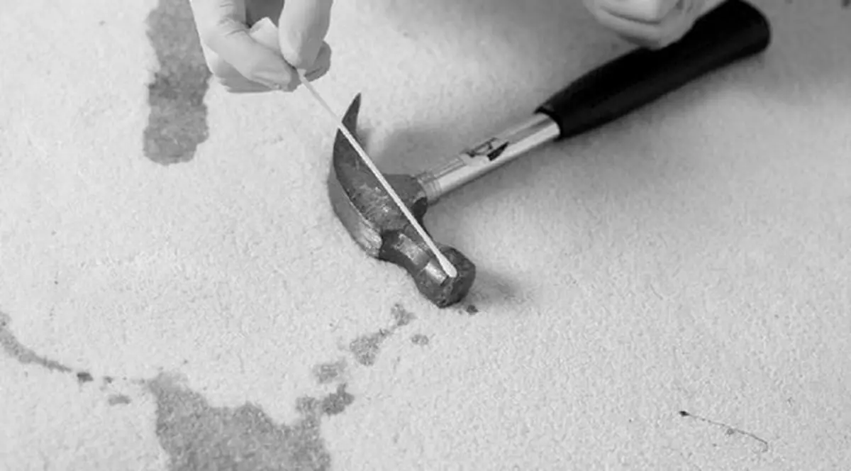 Un student român de la Paris a fost găsit cu capul zdrobit în camera de cămin. A fost ucis cu un ciocan