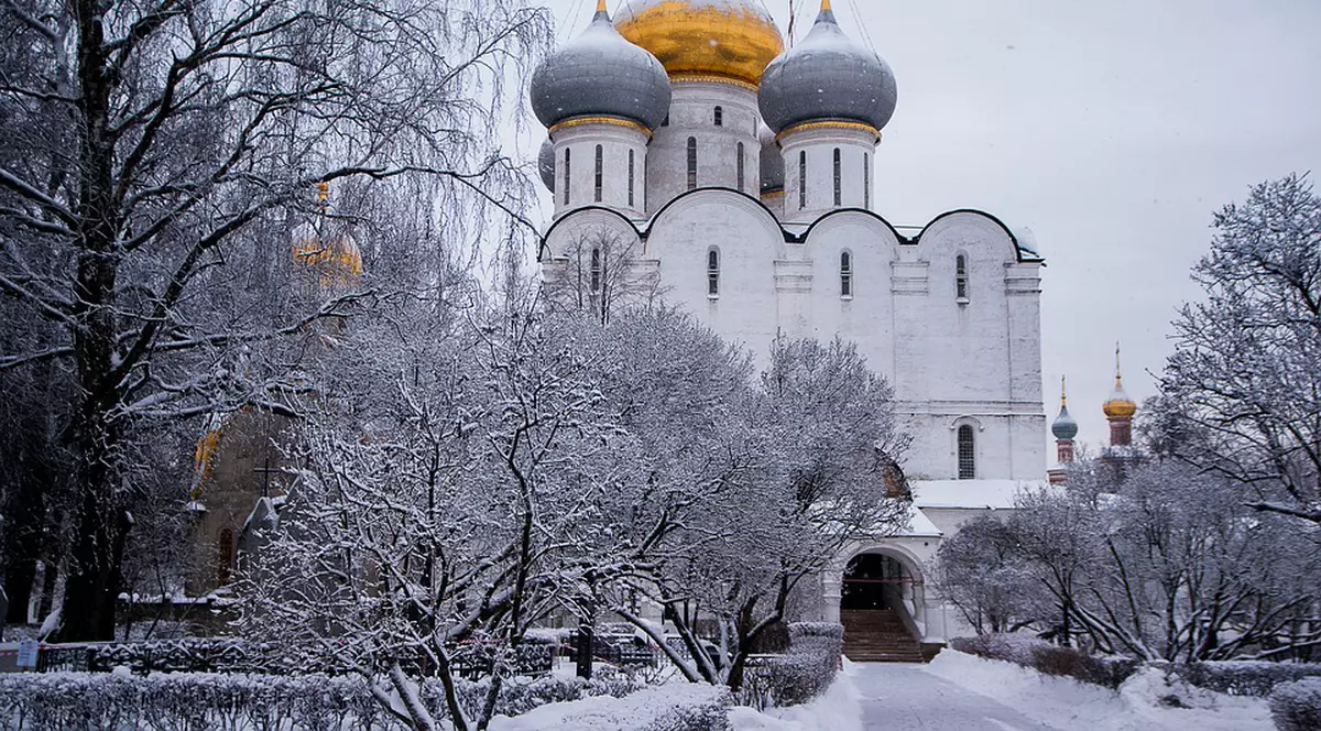 Biserica rusă vrea să limiteze rolul femeilor în educaţie. "Cresc nişte papă-lapte incapabili"