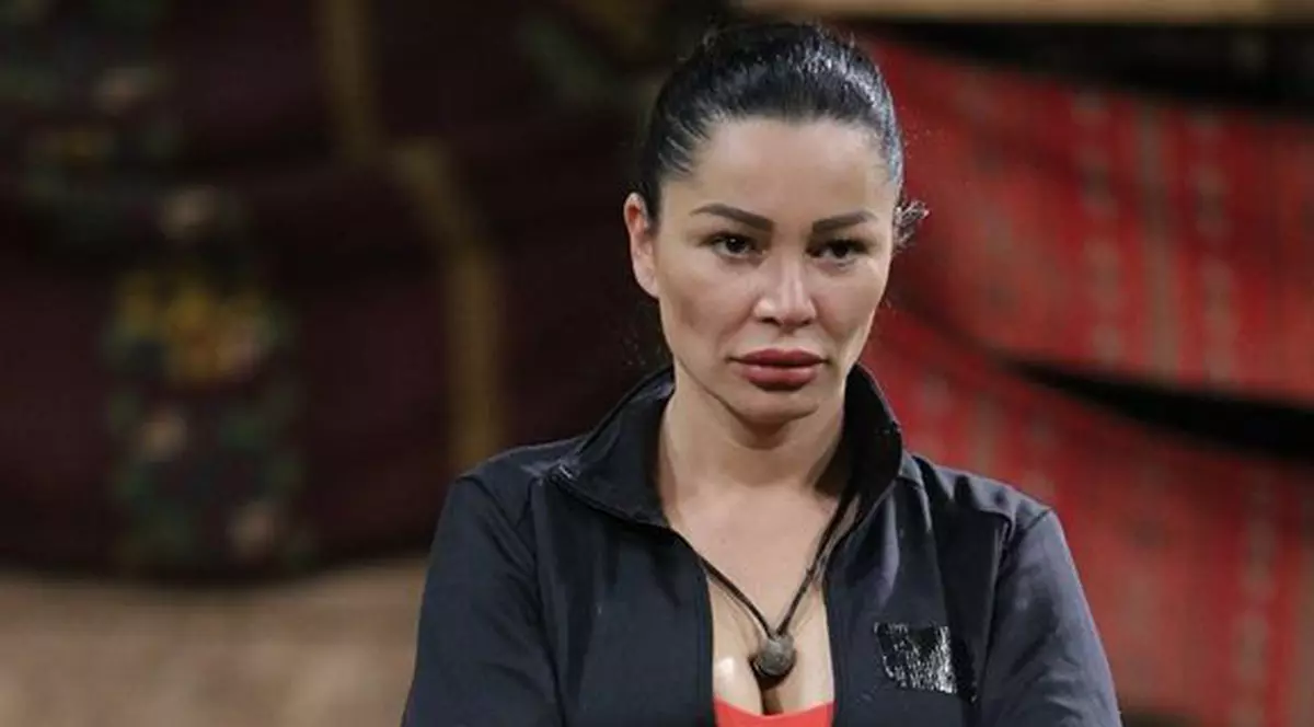 Brigitte Sfăt suferă după iubit. "Am un pat de 2,2 metri pe 2 metri, frumos, doar că mi-era atât de dor de pătuțul de la servitori, de 50 de cm, unde dormeam cu Florin"