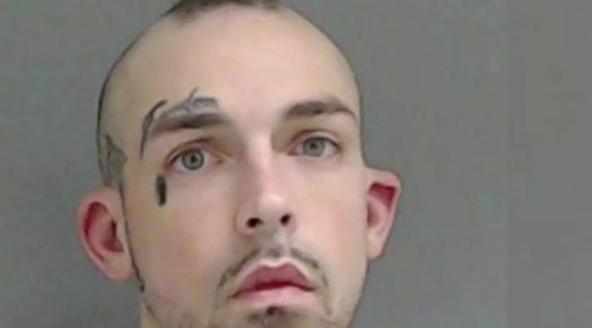 Un tânăr a mărturisit că a omorât 32 de oameni. A început să ucidă când avea 13 ani