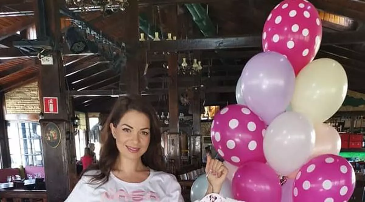 Deea Maxer are o sarcină cu probleme. "Mănânc lămâile ca pe mere"