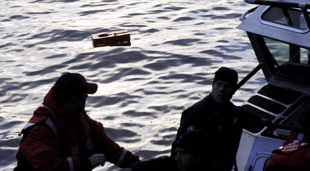 Două avioane s-au ciocnit în zbor în SUA. Cinci persoane și-au pierdut viața în urma accidentului