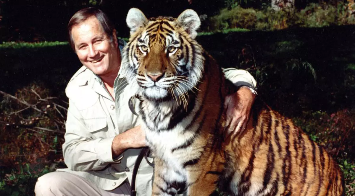 Jim Fowler, gazda seriei "Wild Kingdom", a murit