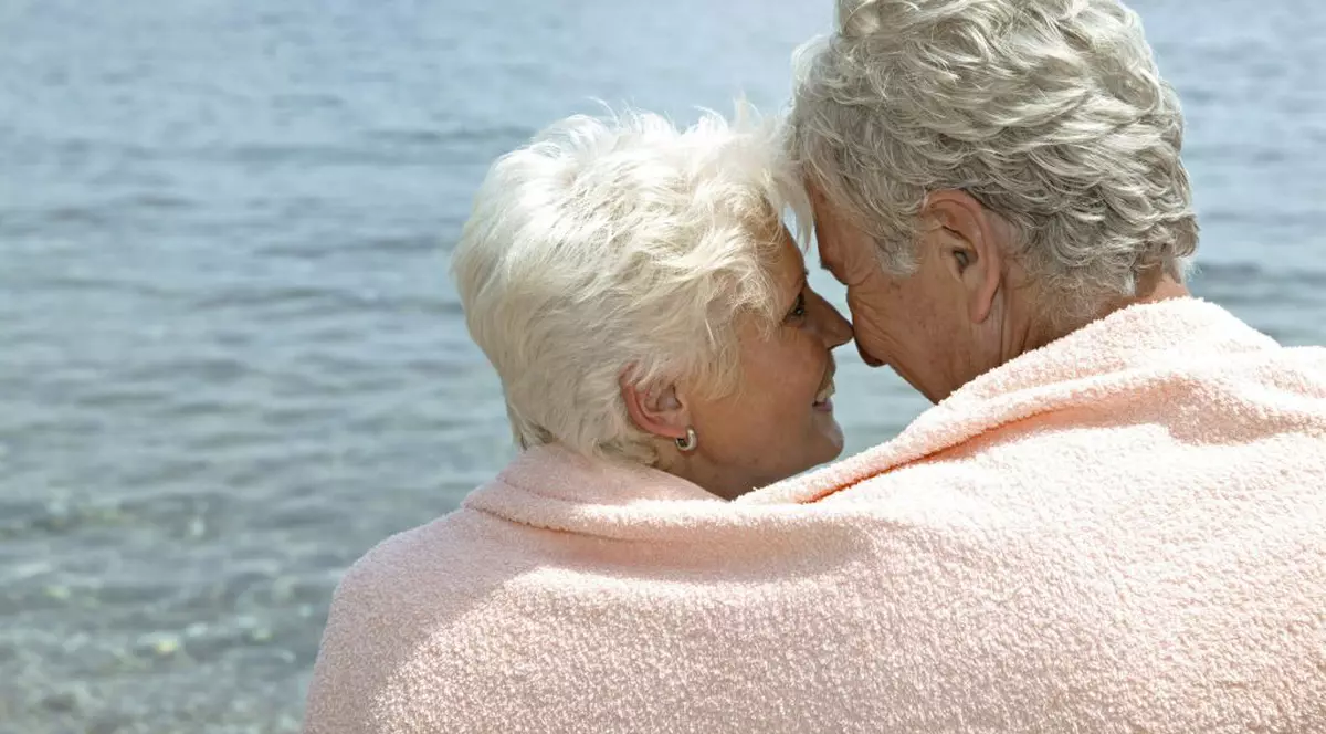 STUDIU: Cum să trăim mai mult? Cercetătorii au găsit și alte explicații în afară de gene sau de diete sănătoase