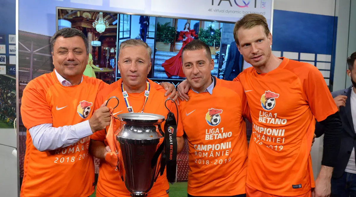 Dan Petrescu este la al treilea titlu de campion ca antrenor în 10 ani, al doilea la rând cu CFR Cluj: „Sunt prea buni, m-au îmblânzit”