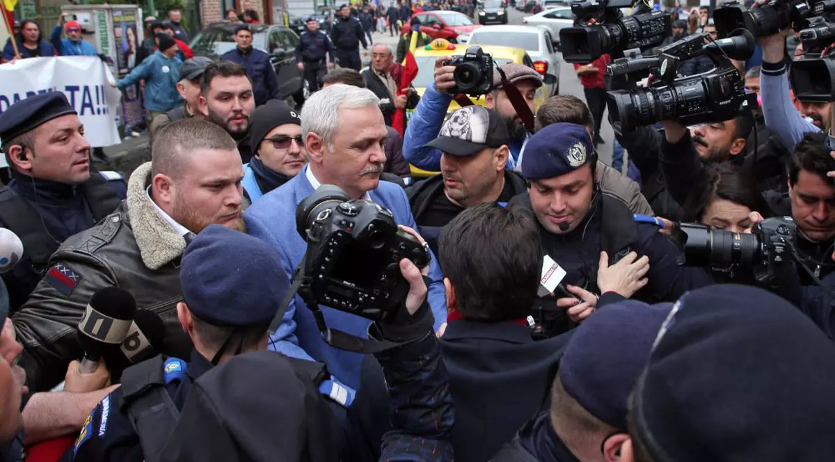 Dosarul șefului pazei lui Dragnea a reapărut luni! Omul care a organizat paza la ieșiri publice ale fostului șef PSD are un dosar de evaziune fiscală și spălare de bani căruia i se pierduse urma. Libertatea a aflat ce se întâmplă în acest caz