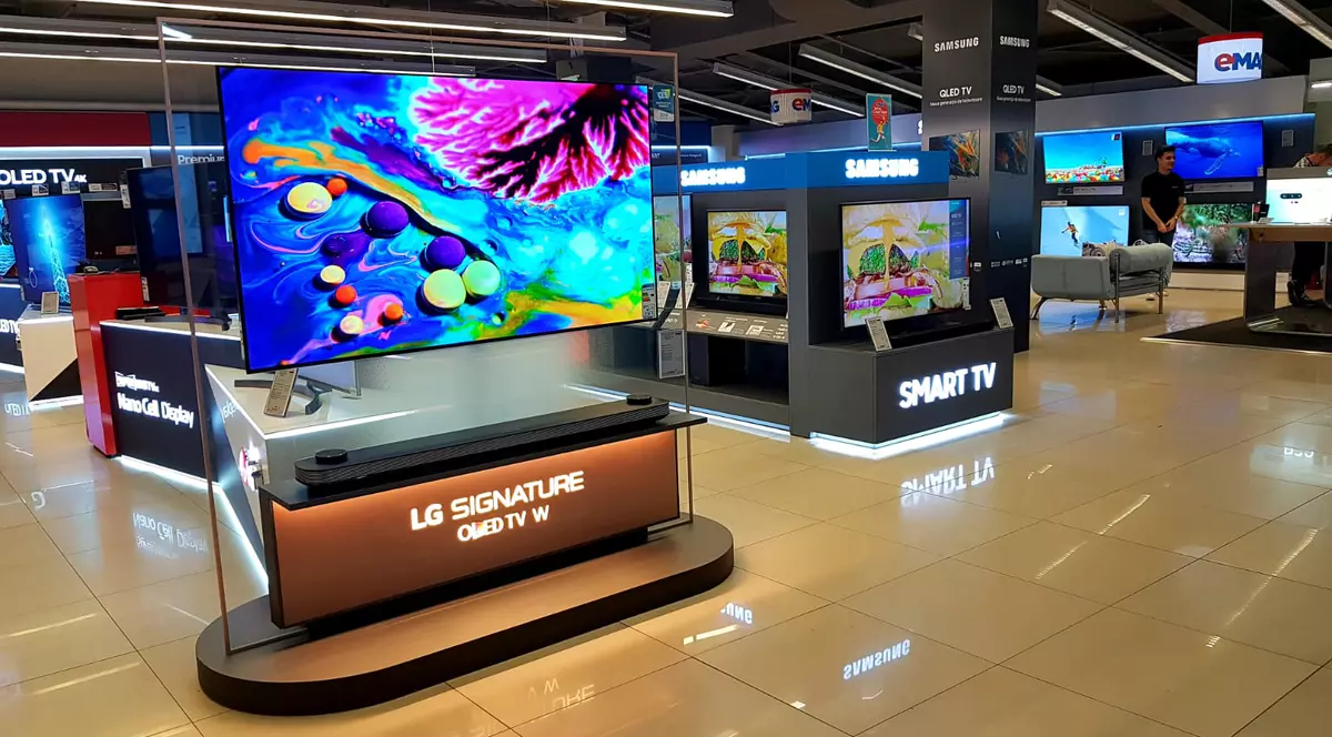 Programul Rabla la electrocasnice: Vouchere de 500 de lei pentru românii care vor să își schimbe televizoarele. Televizoare smart LG W8 cu tehnologie OLED în showroom la eMAG Crângași