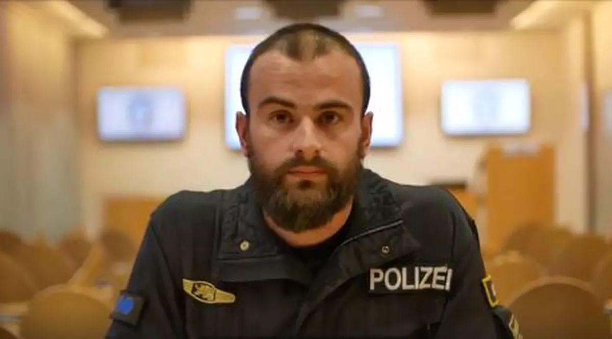 polițistul român din München care a ajutat românii să voteze