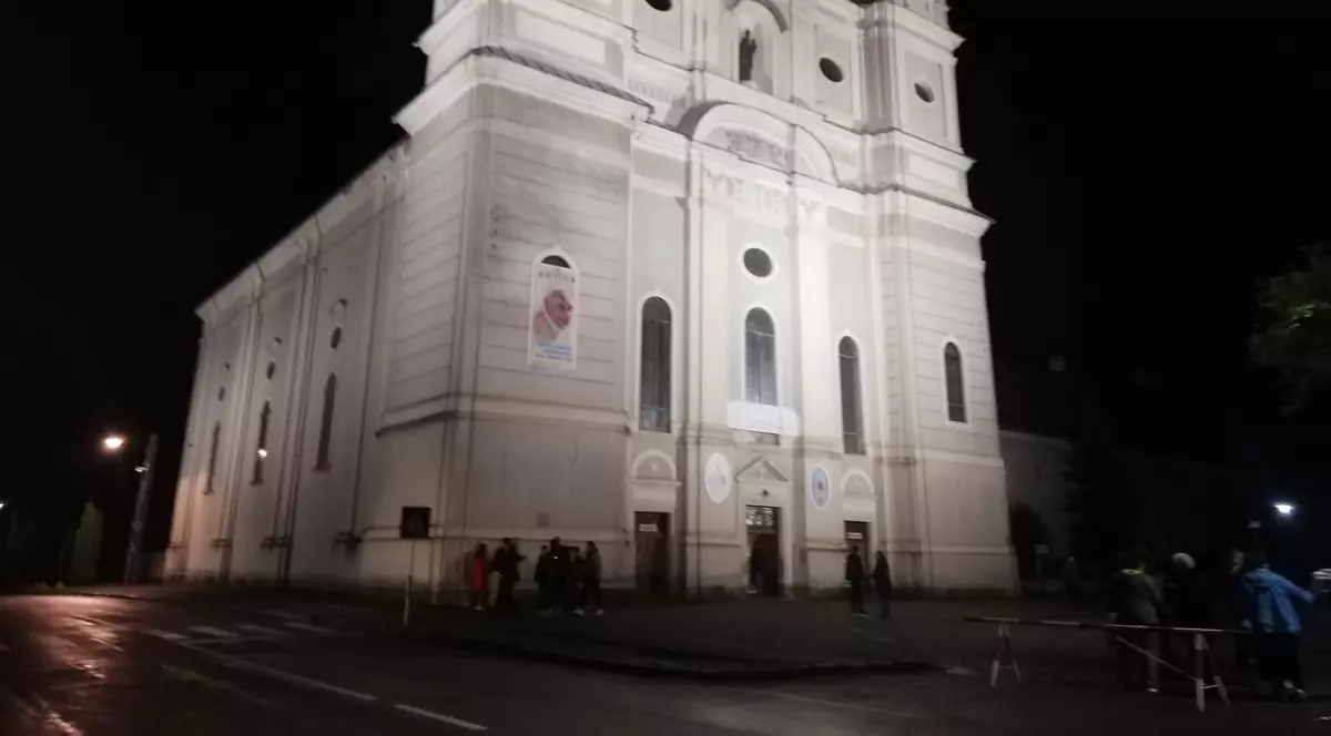 Orașul Miercurea Ciuc este securizat în așteptarea Papei Francisc. Mai mulți pelerini petrec noaptea în catedrala de la Șumuleu Ciuc