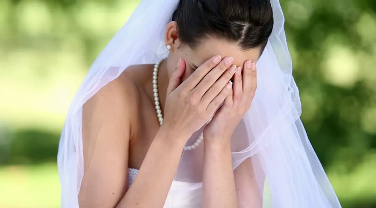 Bătaie la o nuntă din București, sub ochii miresei