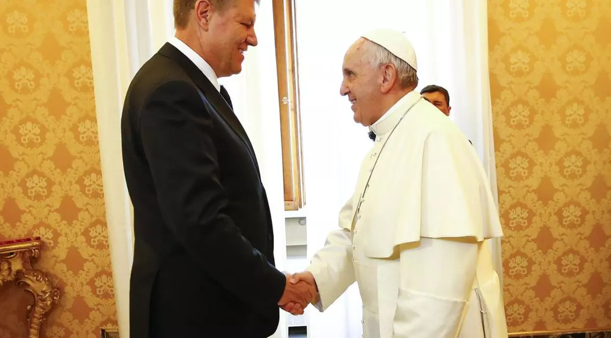 Detalii despre primirea Papei Francisc la Palatul Cotroceni