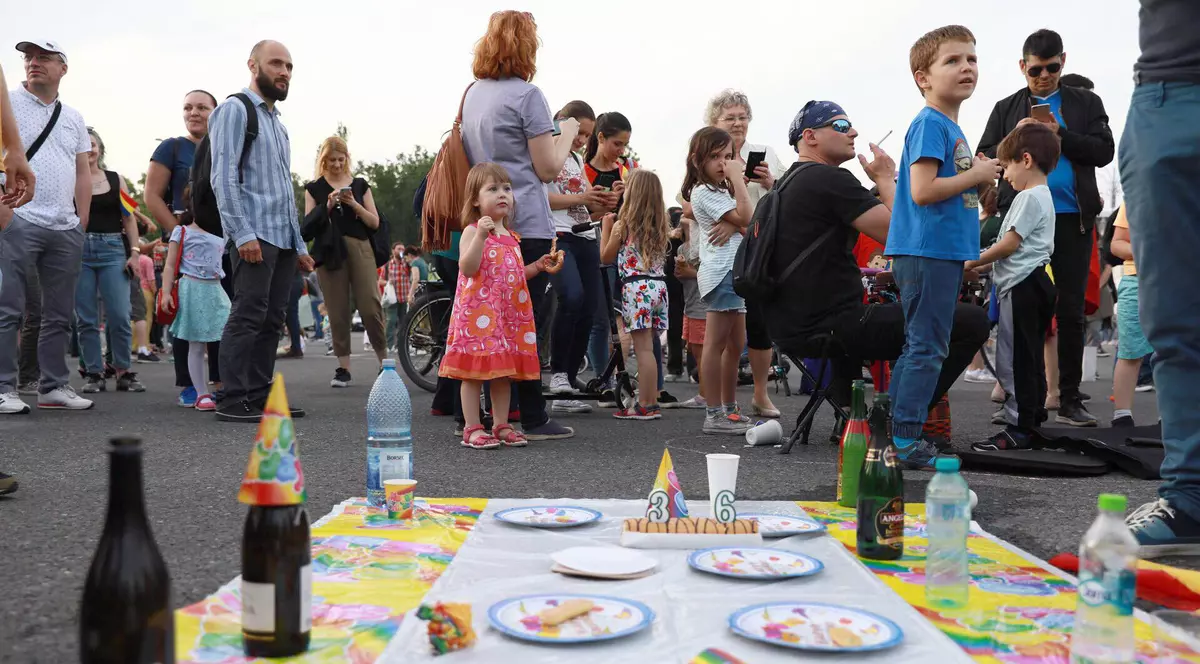 Protest în Piața Victoriei după alegerile europarlamentare