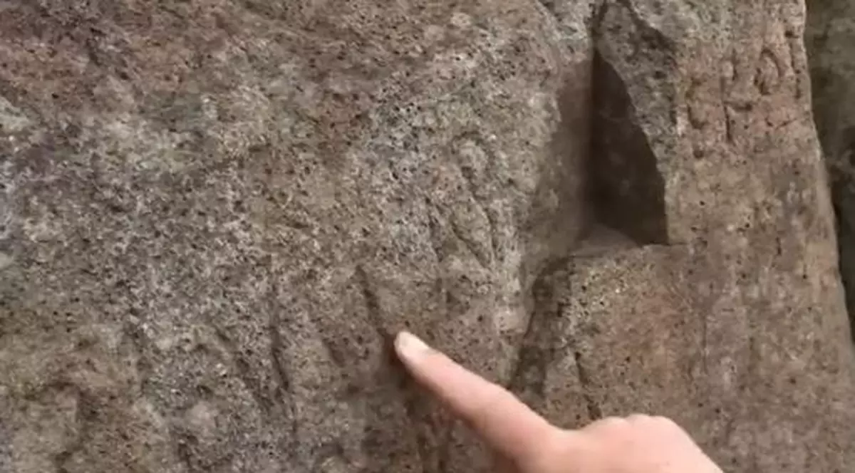 Autoritățile franceze oferă 2.000 de euro celui care deslușește o inscripție de pe o piatră veche de secole