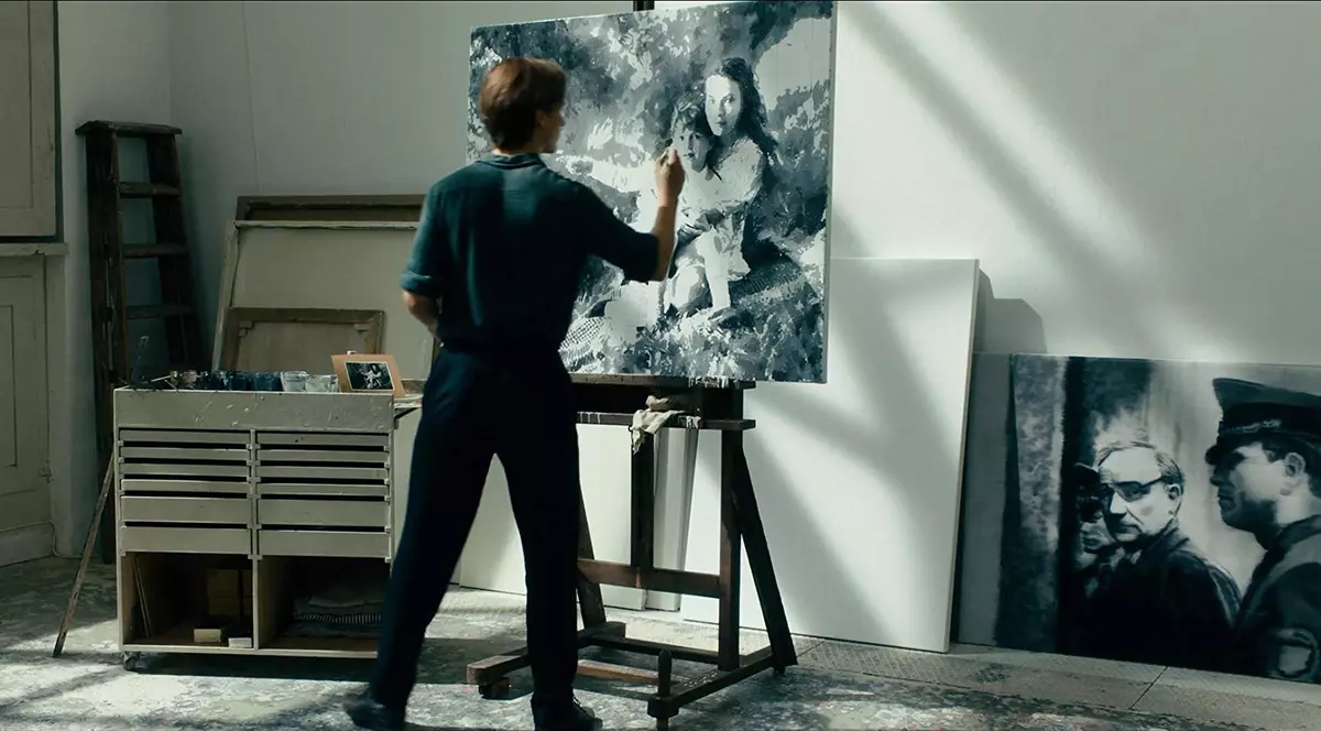 Recomandările culturale ale săptămânii. Ne împrietenim cu poezia românească și redescoperim o poveste faimoasă prin ochii lui Dali