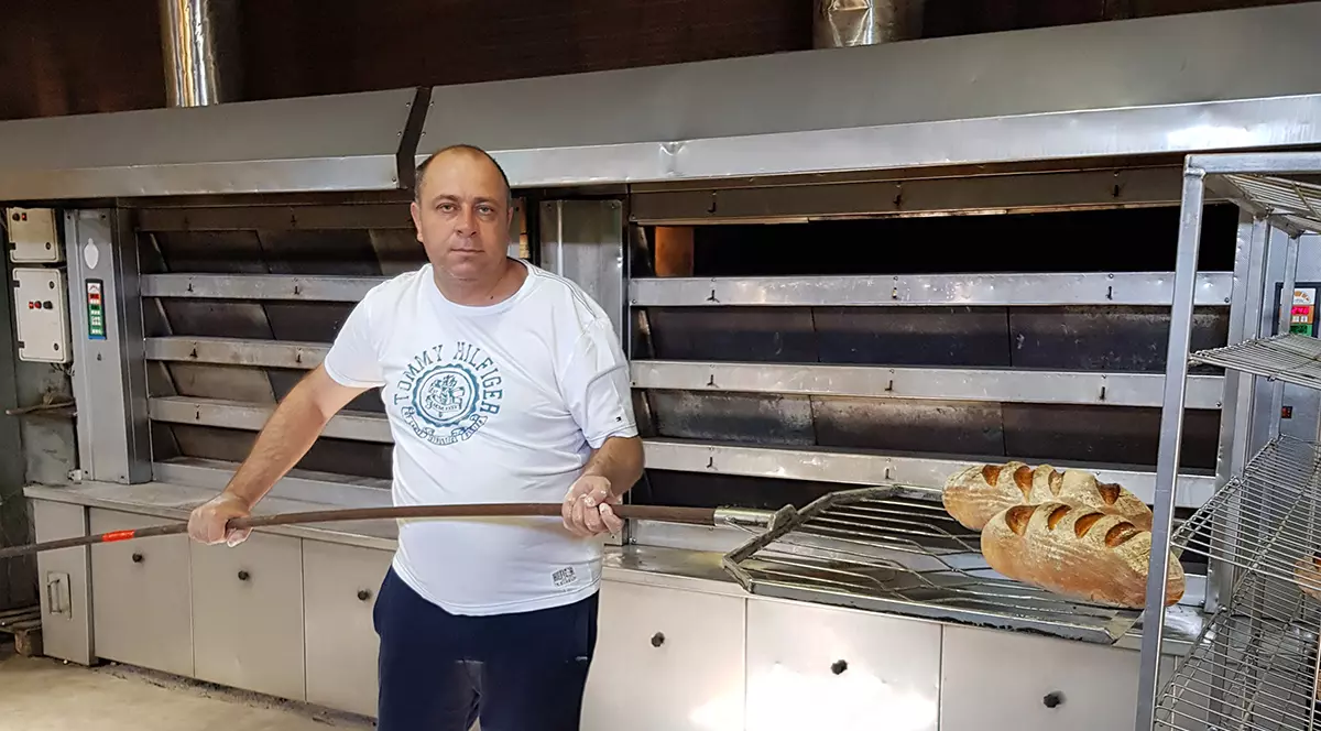 Cel mai premiat brutar din România: „Am învățat de la bătrânii de la sat”