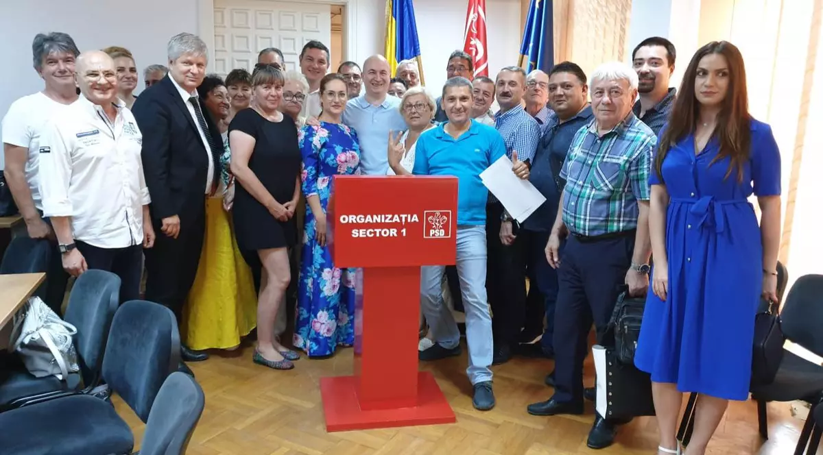 Codrin Ştefănescu anunţă că va candida la Congres, la funcţia de secretar general. A primit susţinerea filialei PSD Sector 1