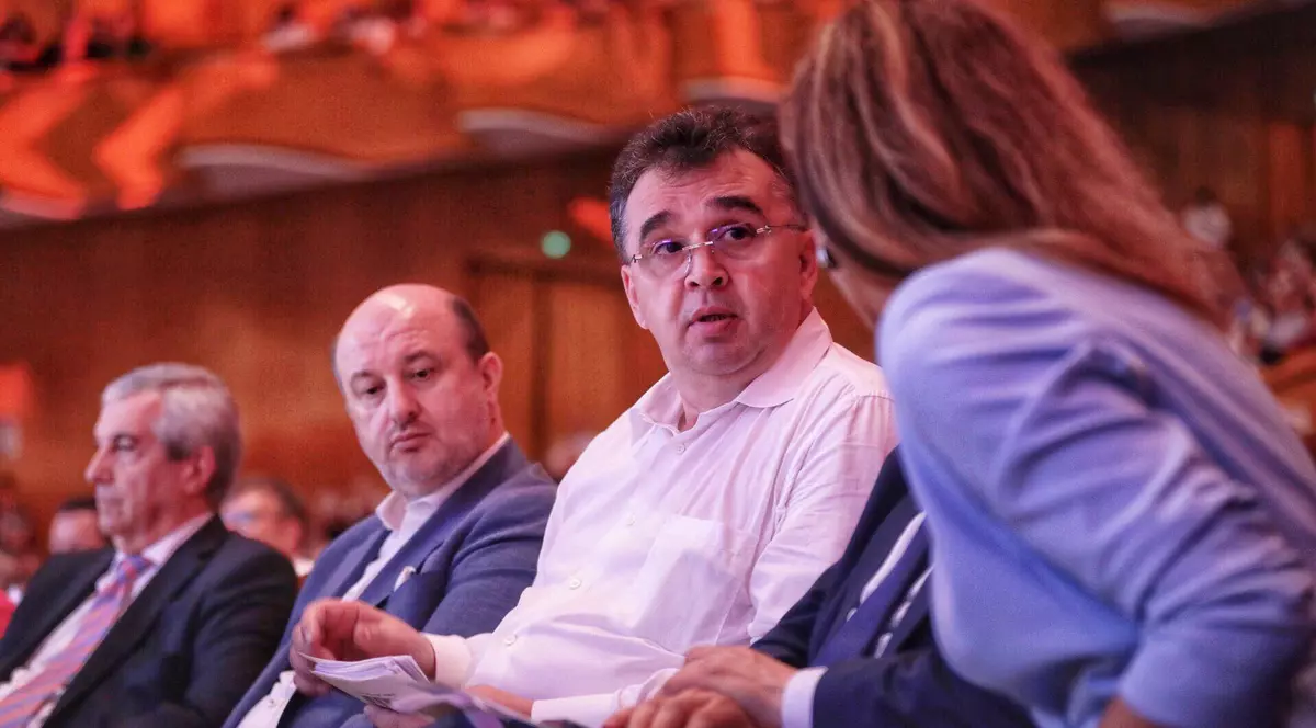 Marian Oprişan, scrisoare deschisă, în plin Congres: "Nu vreau ca PSD să mai întoarcă și celălalt obraz. Prea am fost îngăduitori cu unii care n-au făcut nimic la guvernare. Să le dăm cu guvernările în cap, până le vine mintea la loc!"