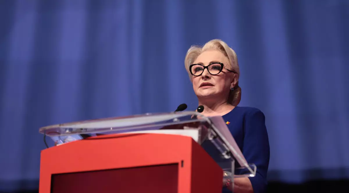 Viorica Dăncilă, în Congresul PSD: "Eu sunt mândră că sunt social-democrată!". Premierul se angajează că va construi o autostradă "cap-coadă"