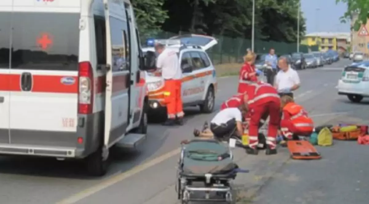 Un italian de 70 de ani a spulberat un copil român de 10 ani pe o trecere de pietoni