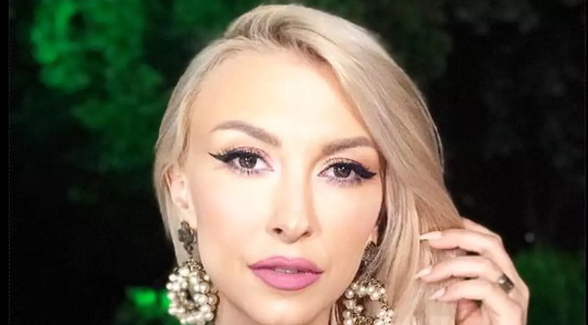 Ce i-a răspuns Andreea Bălan unui călugăr care a confundat-o cu Andreea Bănică