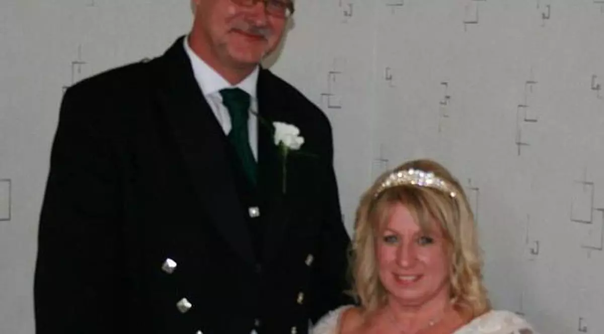 O femeie a fost arestată după ce i-a cerut soțului să o ajute la treburile casnice și să facă mai puțin sport